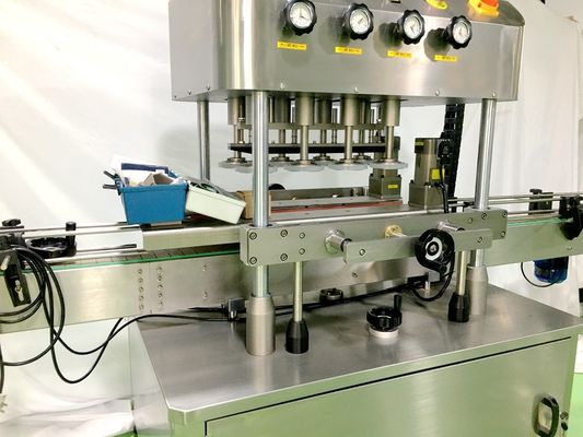 Machine automatique à grande vitesse de cachetage de chapeau pour des bouteilles cosmétiques de boisson